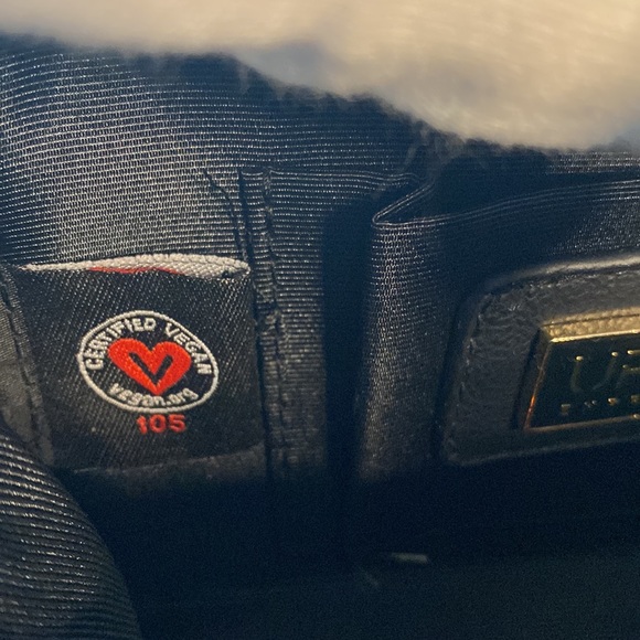 Urban Expressions Bianca Clutch - Picture 7 of 9